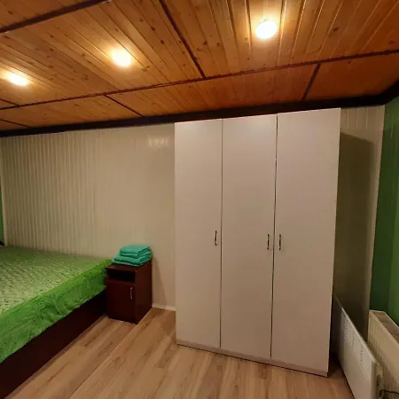 Casa de hóspedes три серця чан баня Yaremche