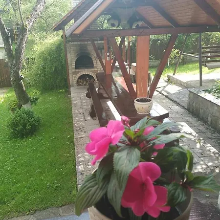 Casa de hóspedes три серця чан баня 3*